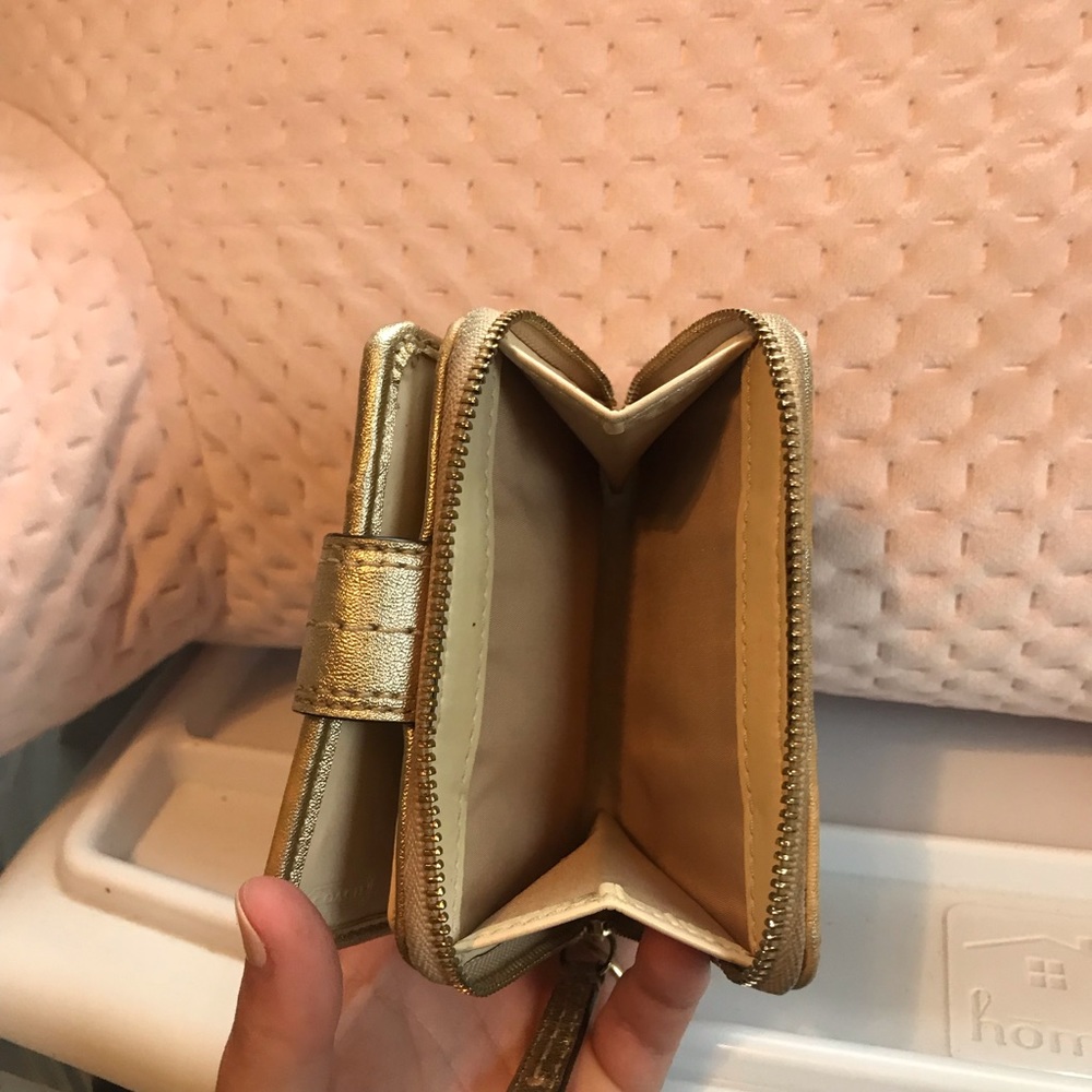 Authentic Coach Zip Wallet - Picture 3 of 4